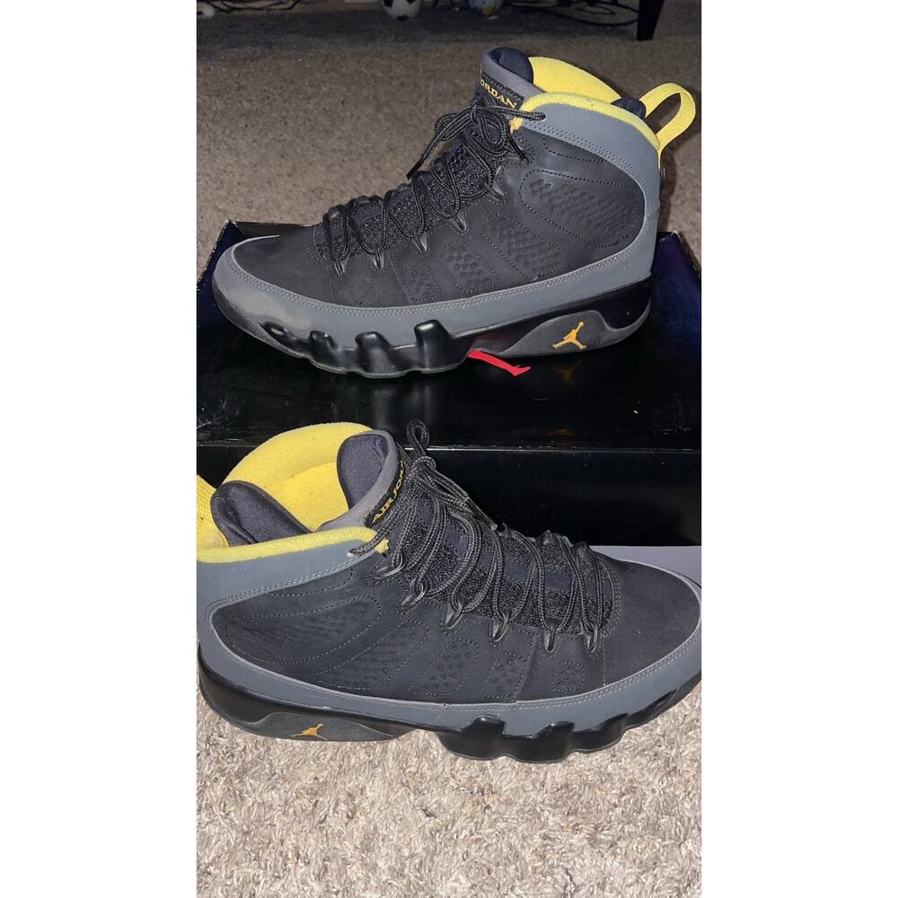 Air Jordan 9 Retro Dark Charcoal University Gold Batman' CT8019-070 Mens 10